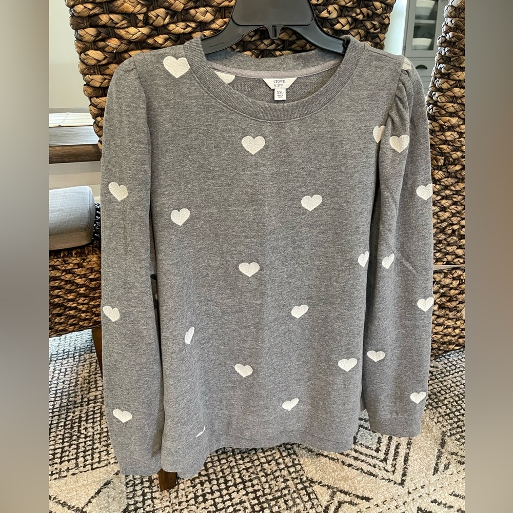 Crown and Ivy puffed sleeve sweatshirt
